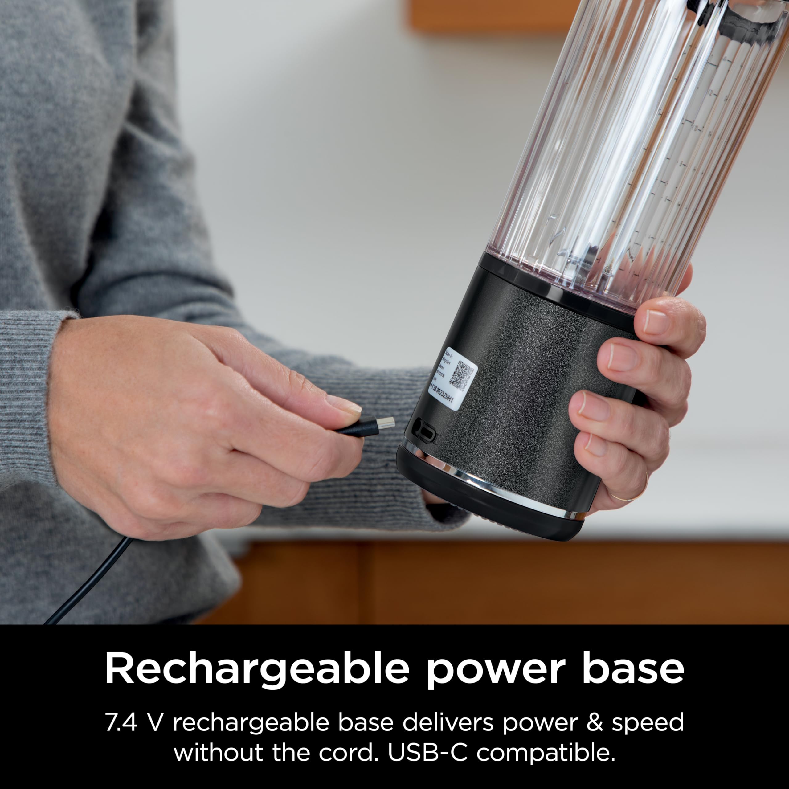 Ninja Blast Portable Blender, Cordless, 18oz. Vessel, Personal Blender for Shakes & Smoothies, BPA Free, Leakproof Lid & Sip Spout, USB-C Rechargeable, NAVY/SILVER, BC1555NV (Renewed) - Image 3