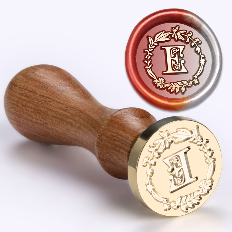 1 Set Wax Seal Stamp Wreath Letter Metal Seal Head+Rosewood Handle, 26 English Letter Fire Paint Seal, Suitable for Wedding Invitations, Envelope Cards, Gift Packaging, Scrapbooks - Image 4